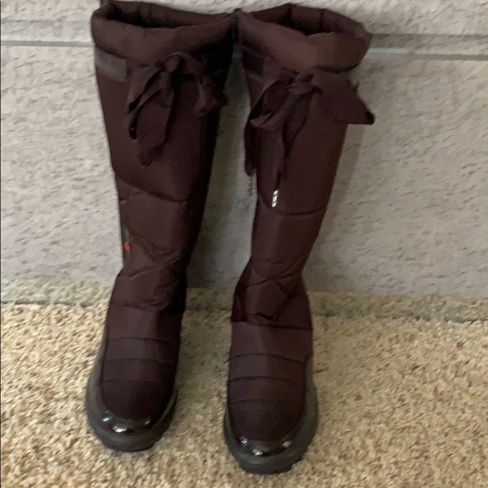 Beautiful like new brown boots